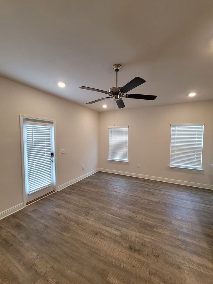 1637 Caleigh Ct - Photo 6 of 19