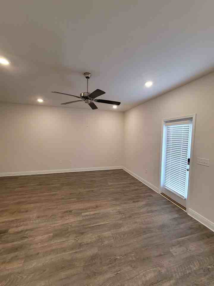 1637 Caleigh Ct - Photo 7 of 19