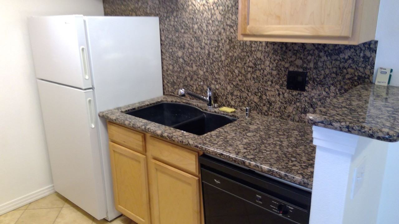 908 S Walden Way #103 - Photo 3 of 12