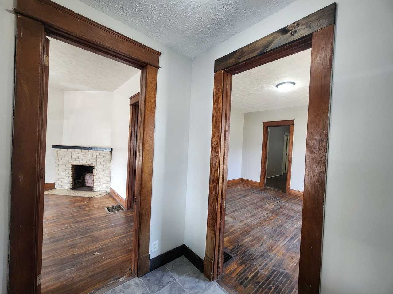 1018 6th Ave - Photo 3 of 16