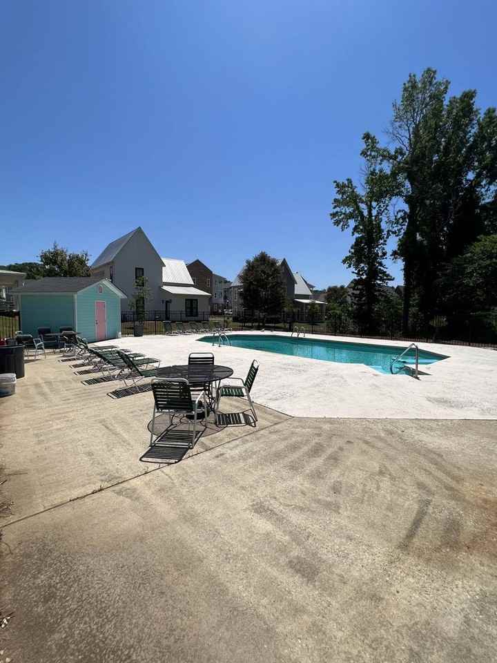 427 Harper Ave #17 - Photo 4 of 5