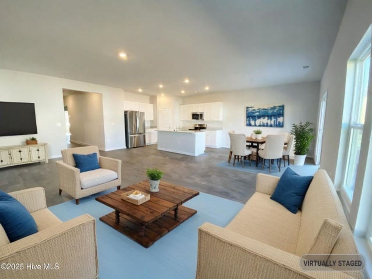 1052 Silverfish Pl Nw - Photo 2 of 27