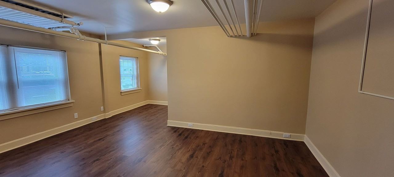 The Green Lodge - Photo 5 of 38