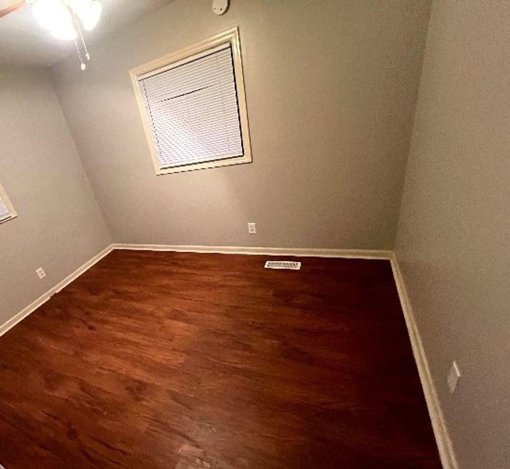 1136 Chalbena Ave - Photo 6 of 8