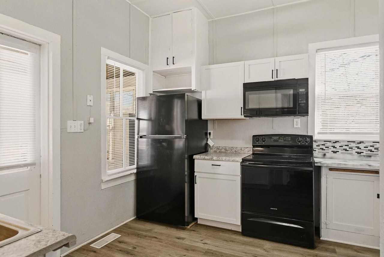 440 2nd Ave N - Photo 2 of 14