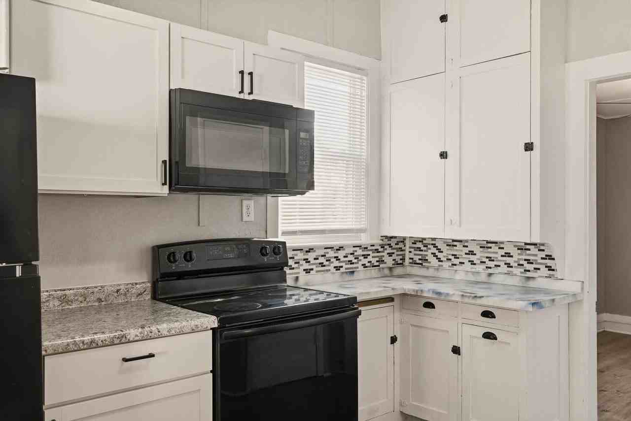 440 2nd Ave N - Photo 3 of 14