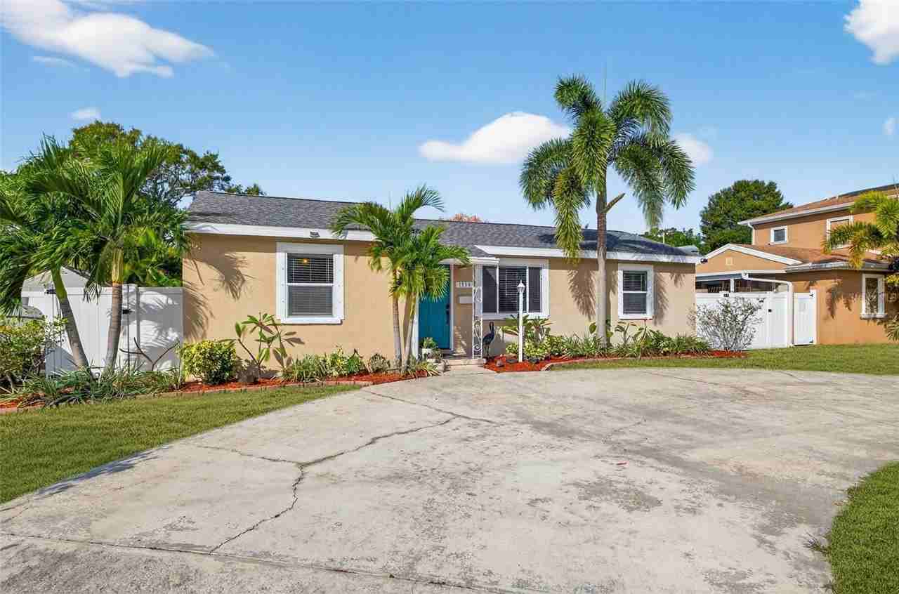 1334 59th St N - Photo 3 of 36