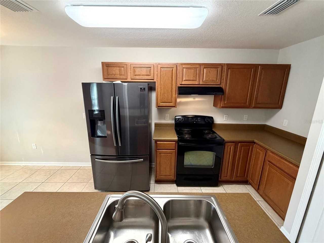 4710 Ashburn Pond Way - Photo 4 of 22