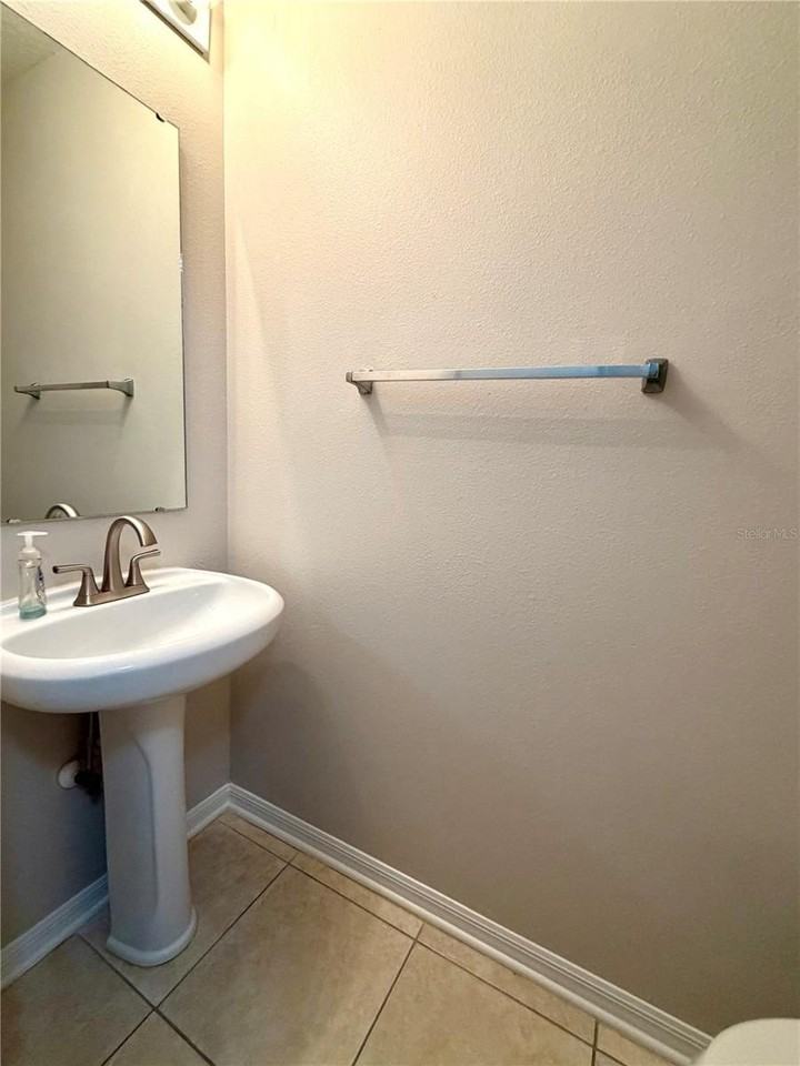 4710 Ashburn Pond Way - Photo 7 of 22