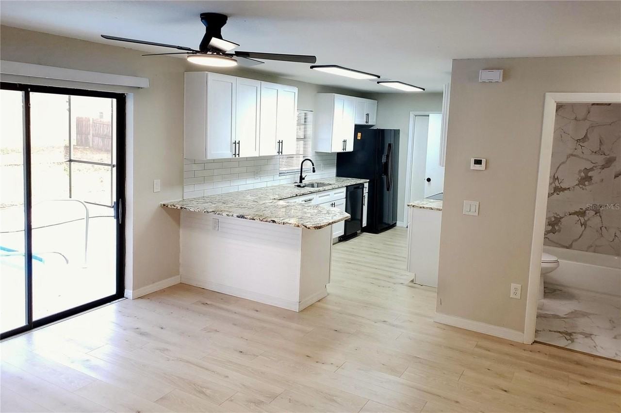 4284 Everett Ave - Photo 5 of 26