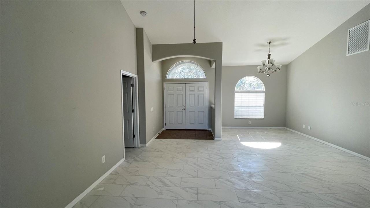 11510 Harlan Eddy Ct - Photo 3 of 18