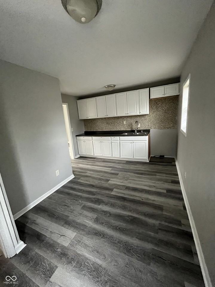 3549 N Linwood Ave - Photo 5 of 14