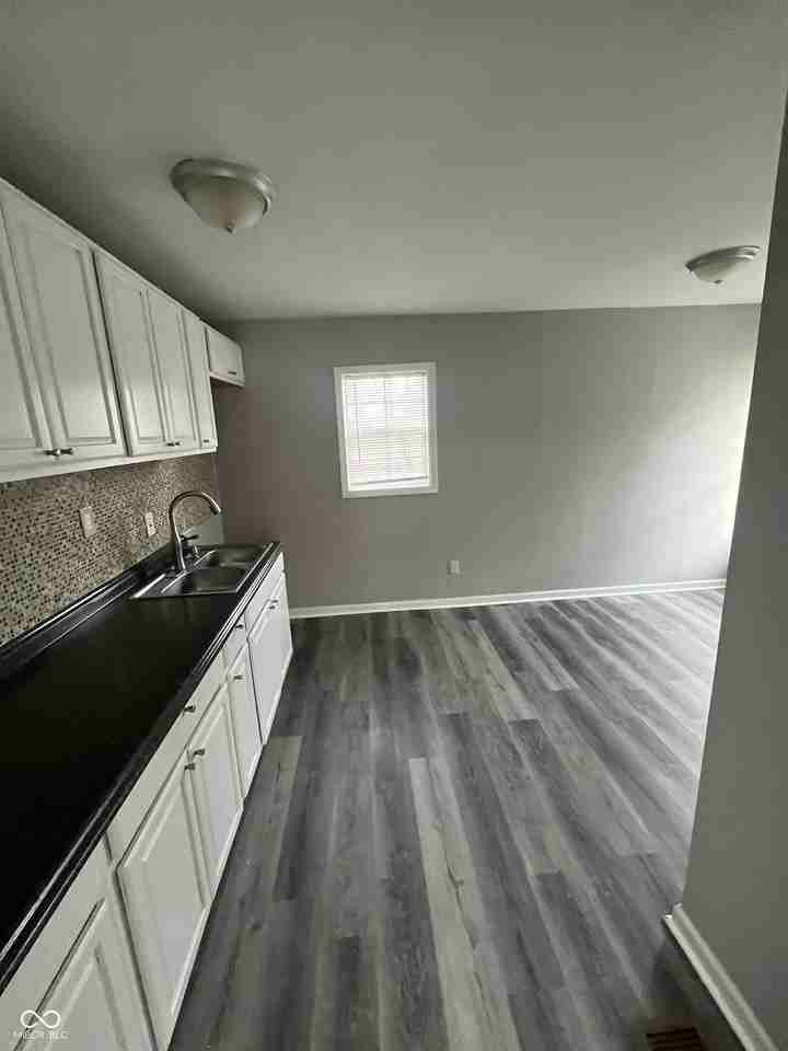 3549 N Linwood Ave - Photo 6 of 14