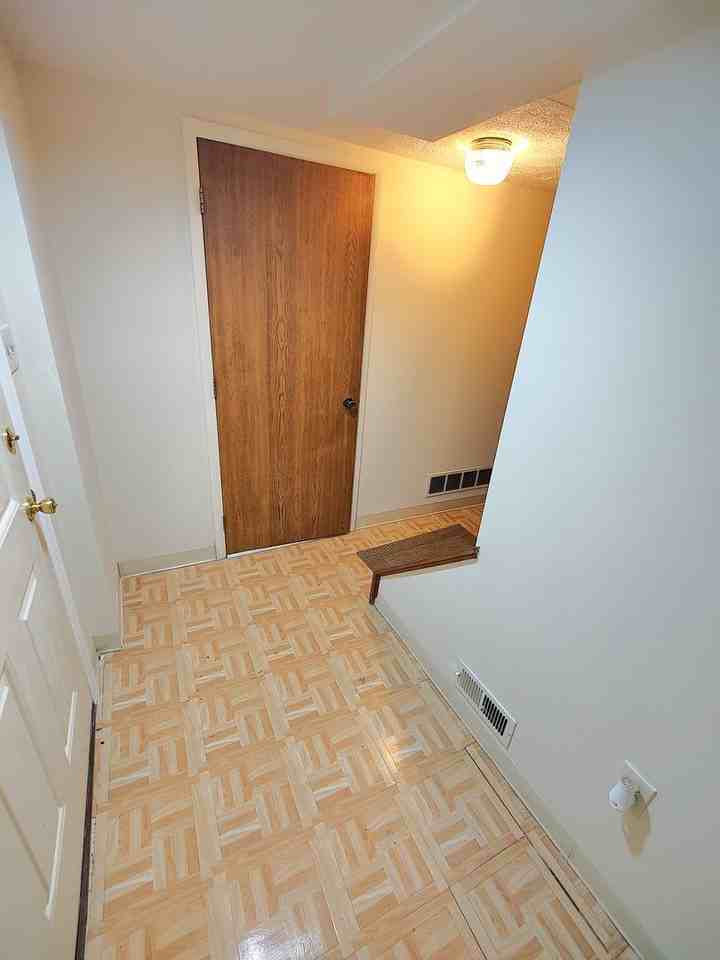 102 Sonnybrook Ct - Photo 2 of 29