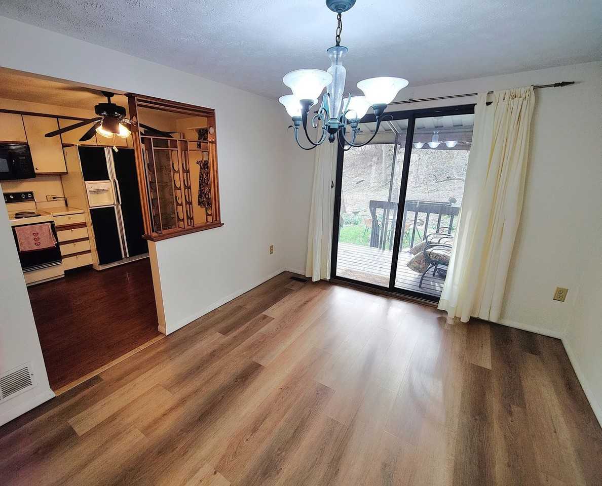 102 Sonnybrook Ct - Photo 7 of 29