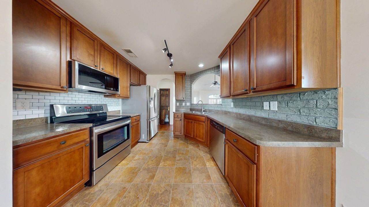 2704 Matsu Ln - Photo 6 of 12