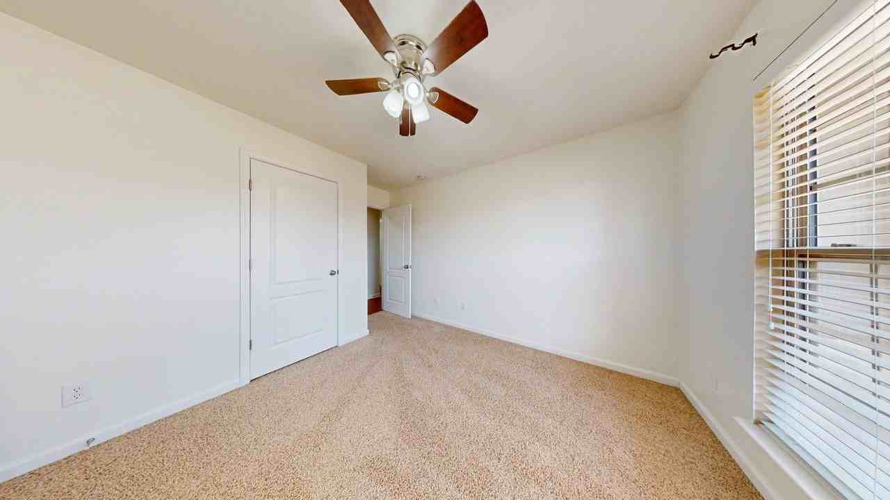 2704 Matsu Ln - Photo 7 of 12