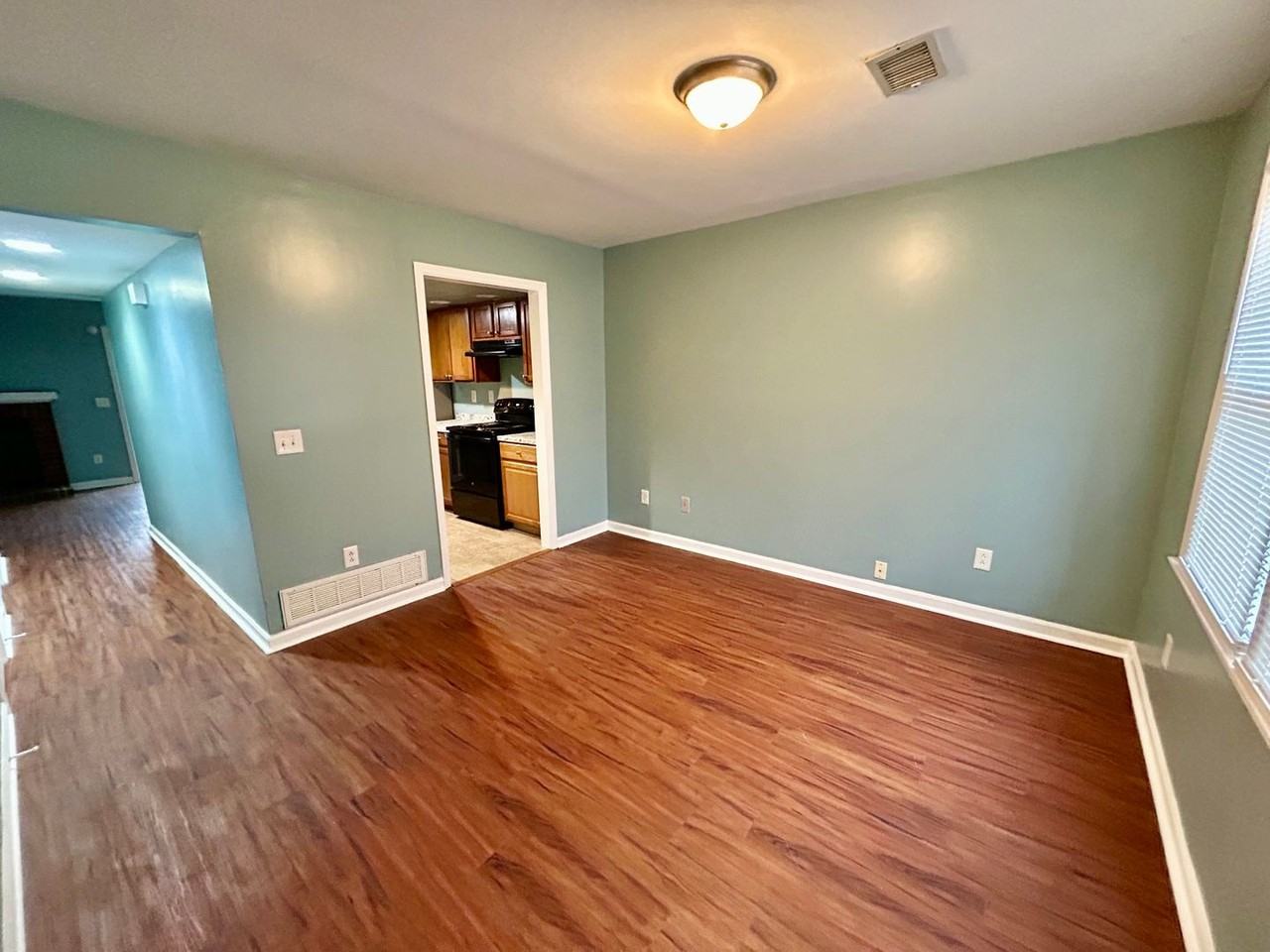 3360 Gatewood Ct - Photo 2 of 20