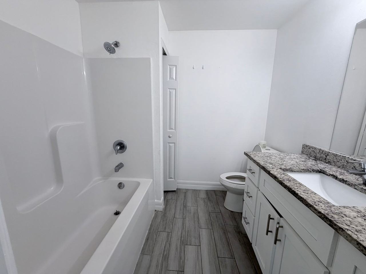 1544 Gretchen Ave S - Photo 7 of 11