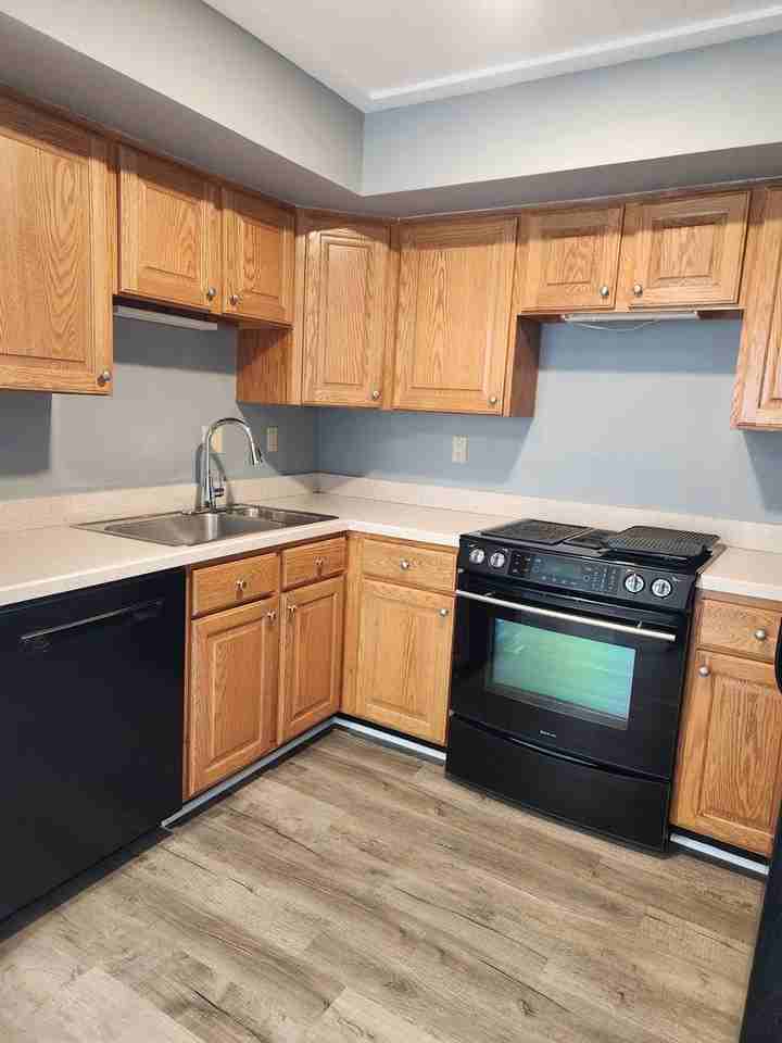 2845 Charlemagne Dr - Photo 3 of 12