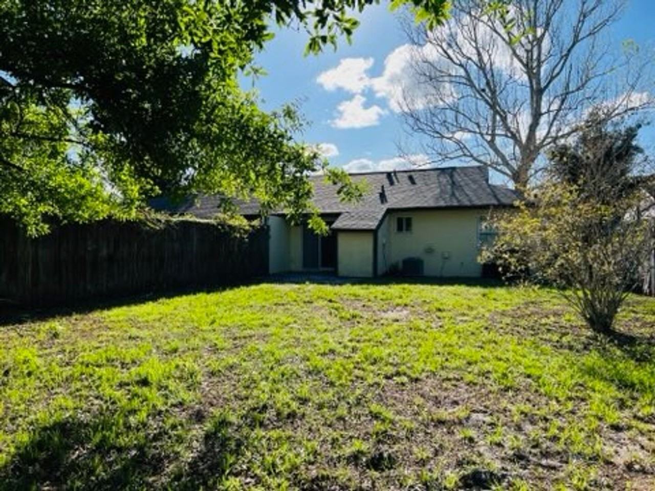 2617 Adela Ave - Photo 2 of 13