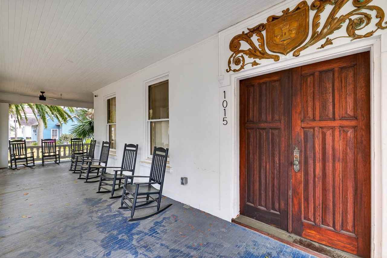 1015 Union St - Photo 4 of 44