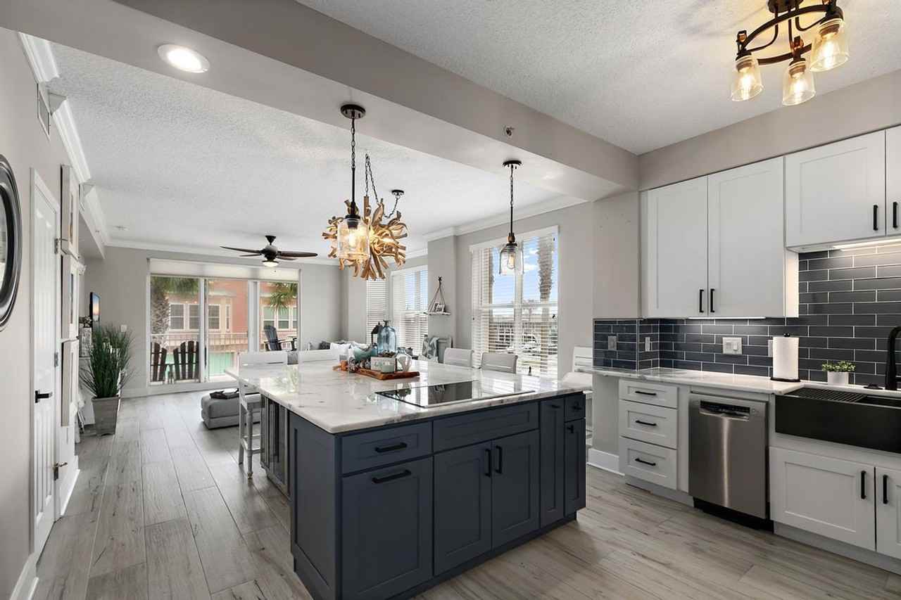 1126 1126 1ST Street N 205 Jacksonville Beach, FL 32250 - Photo 3 of 27