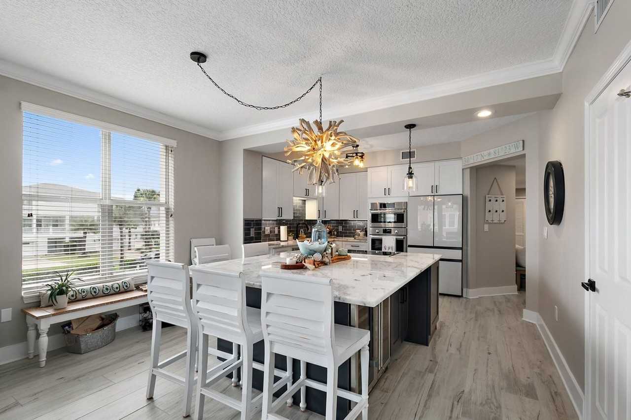 1126 1126 1ST Street N 205 Jacksonville Beach, FL 32250 - Photo 4 of 27