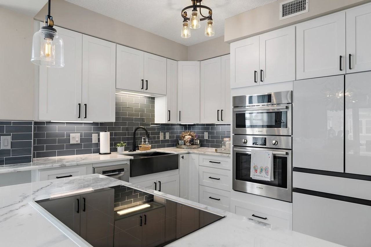 1126 1126 1ST Street N 205 Jacksonville Beach, FL 32250 - Photo 6 of 27