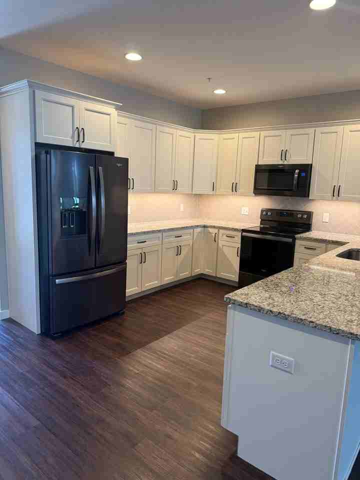 122 Cardinal Dr - Photo 2 of 29