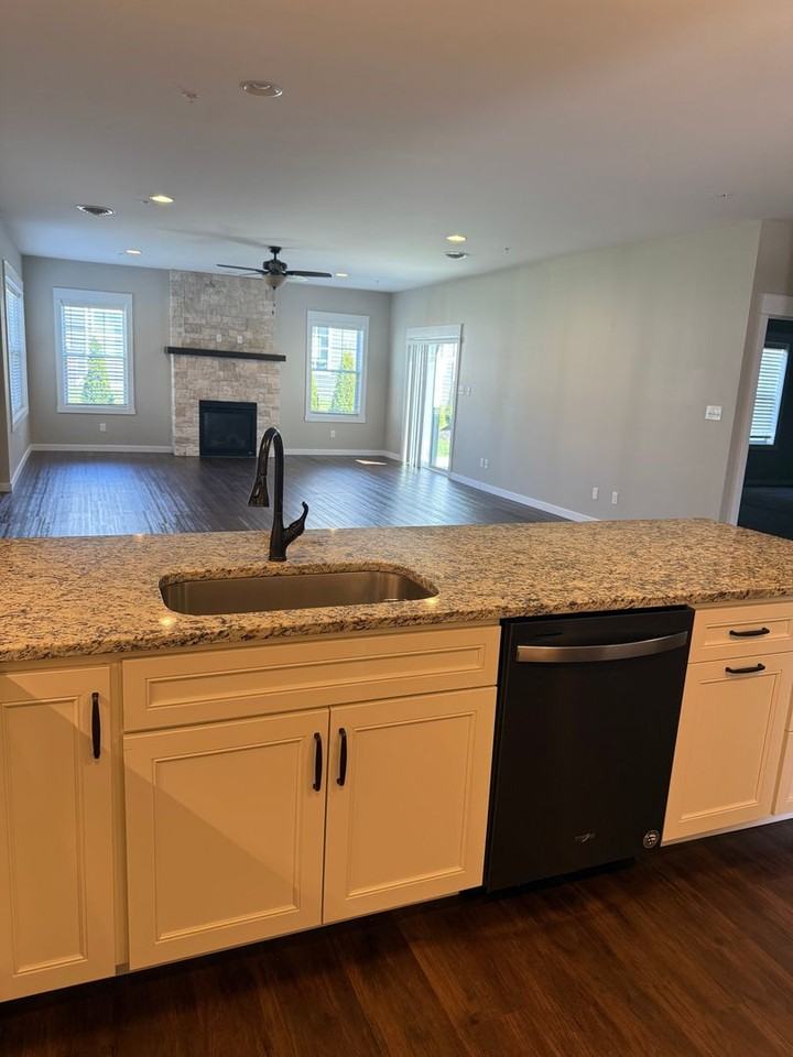 122 Cardinal Dr - Photo 5 of 29