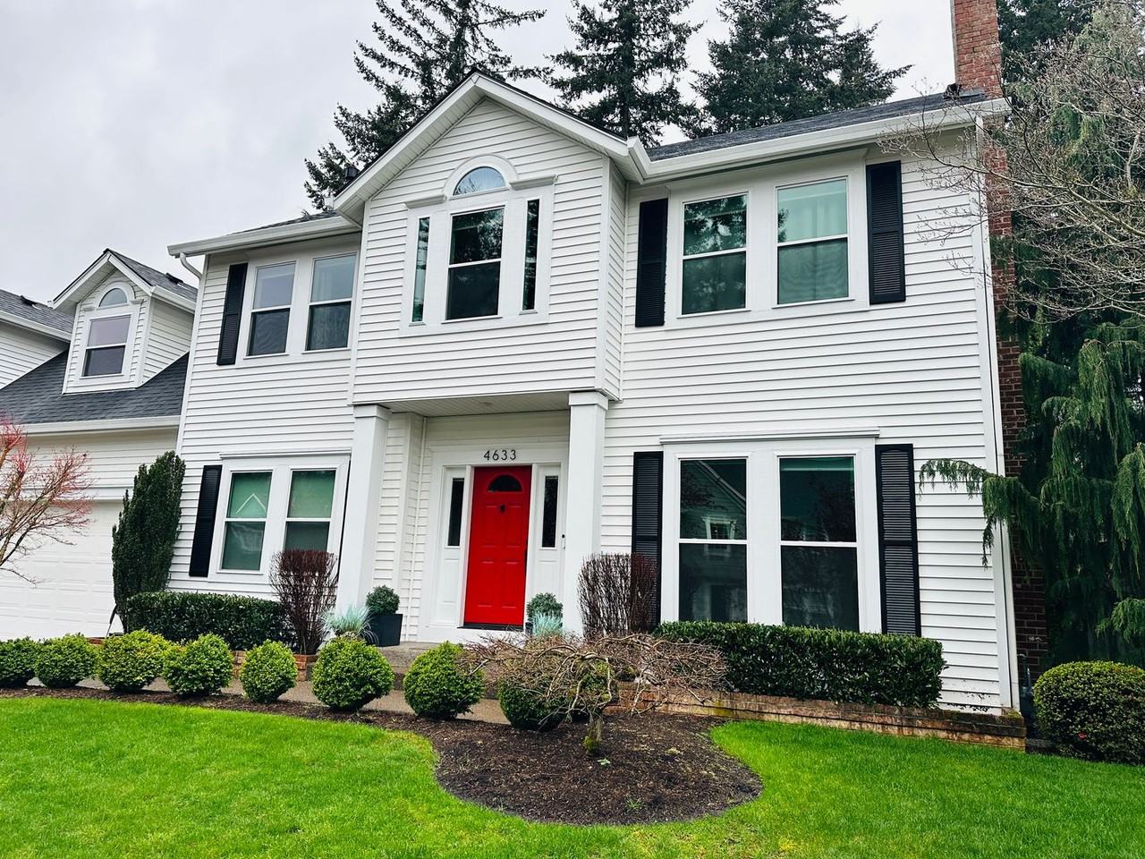 4633 Nw Walden St - Photo 3 of 50
