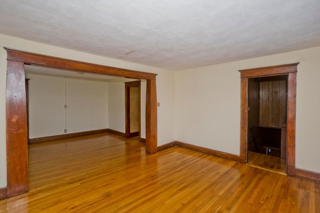 58 Ionia St - Photo 4 of 30