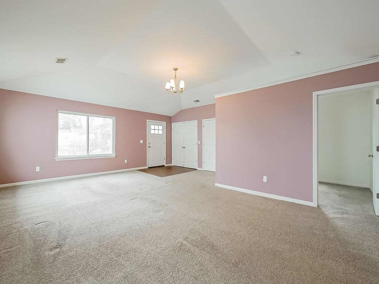 3079 Grove St - Photo 4 of 25