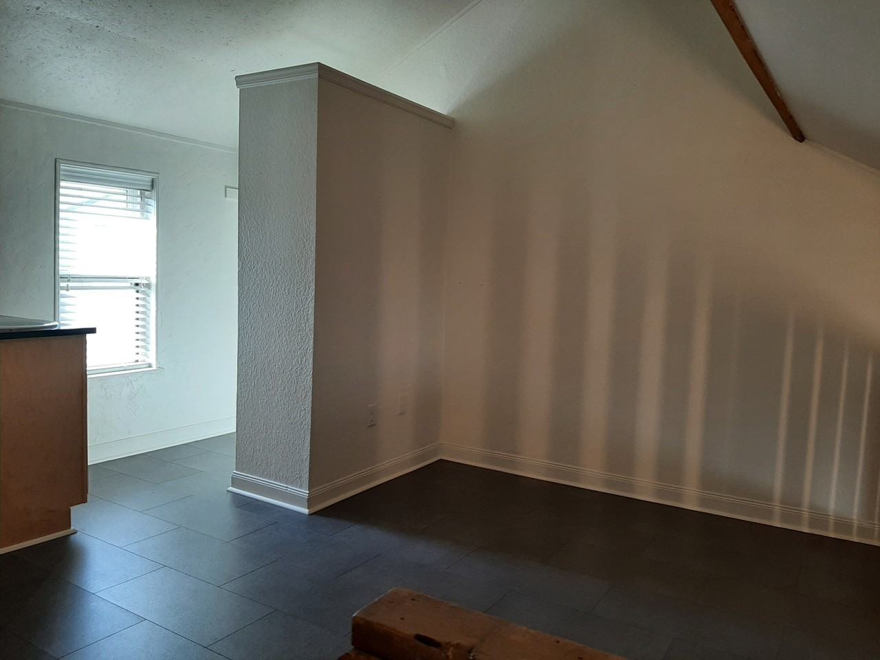 123 W Virginia Ave #8 - Photo 4 of 7