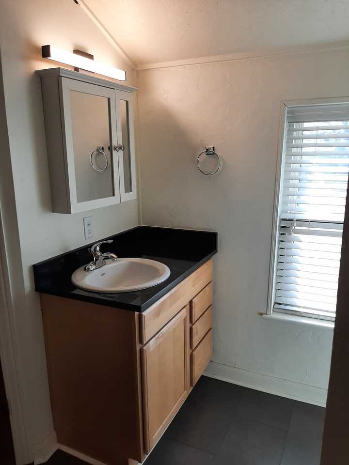 123 W Virginia Ave #8 - Photo 5 of 7