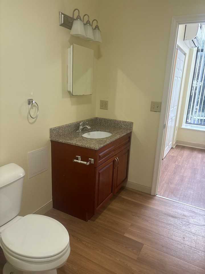 800 James AveUnit 3107 #3107 - Photo 7 of 37