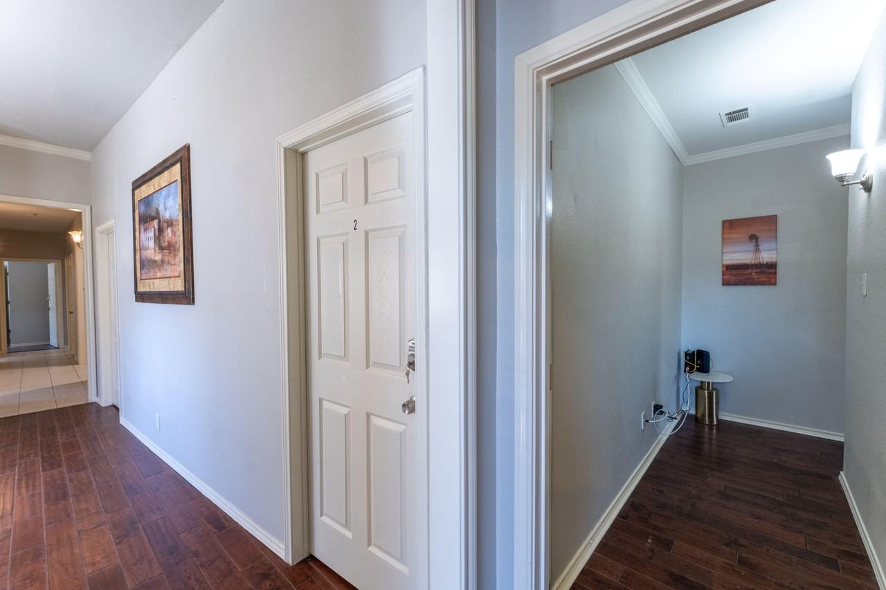 Broken Crest Dr - Photo 3 of 29