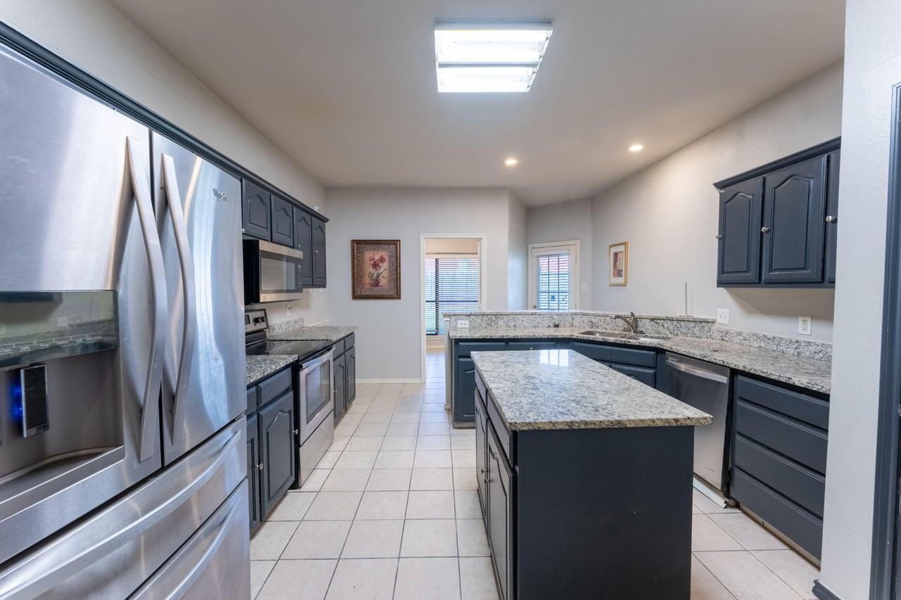 Broken Crest Dr - Photo 6 of 29