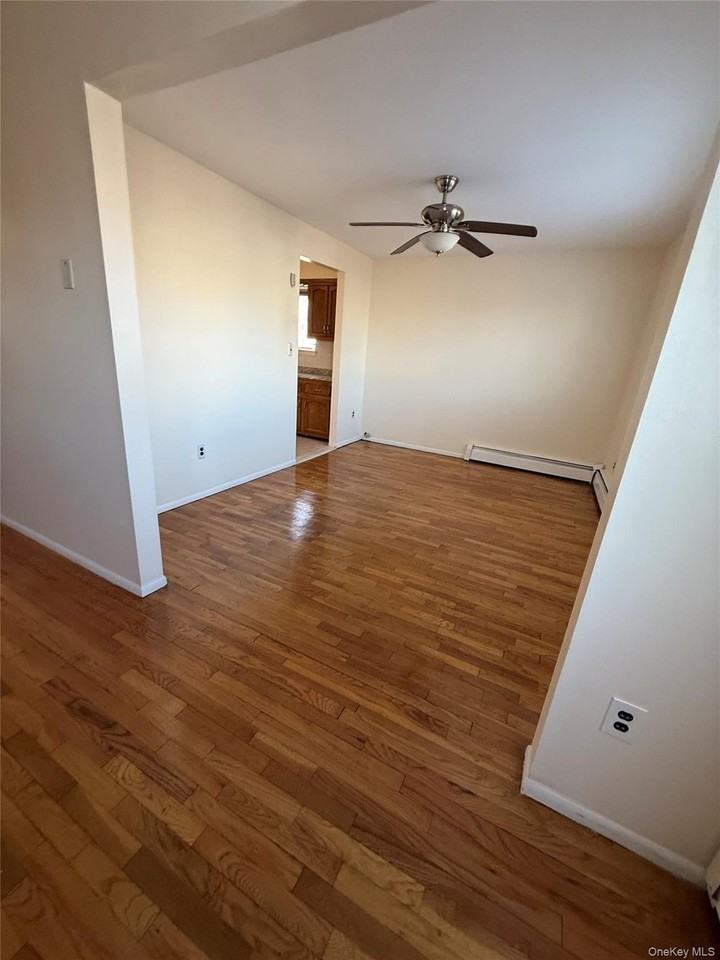 2813 Gunther Ave - Photo 4 of 11