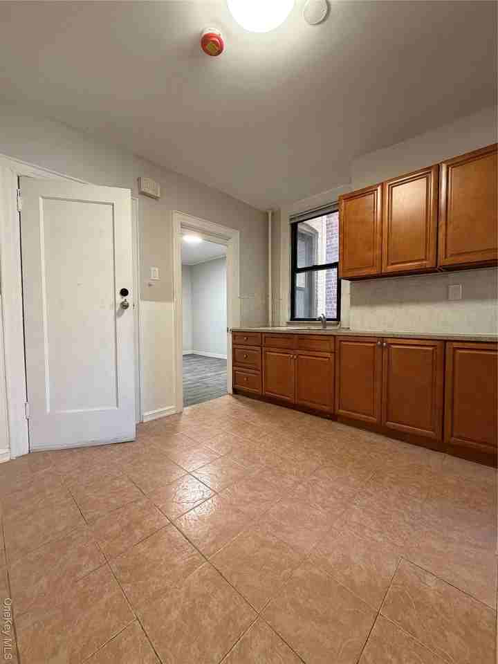 4313 25th Ave - Photo 4 of 8