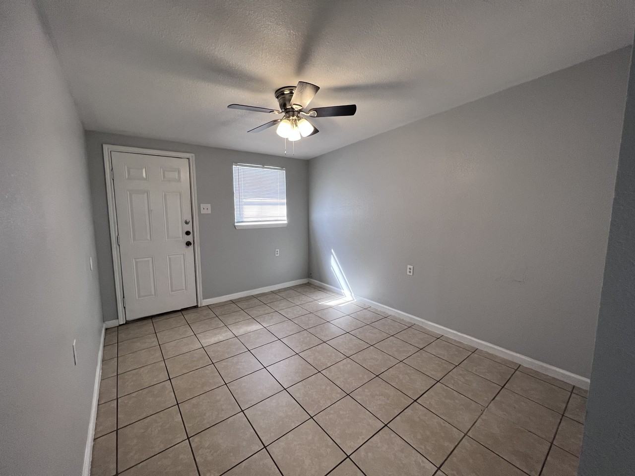 Hackberry Duplxes - 1015-A #1015A - Photo 2 of 11