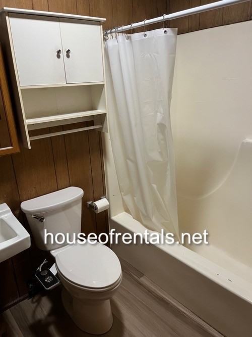 1005 Shawnee Trl #3 - Photo 4 of 6