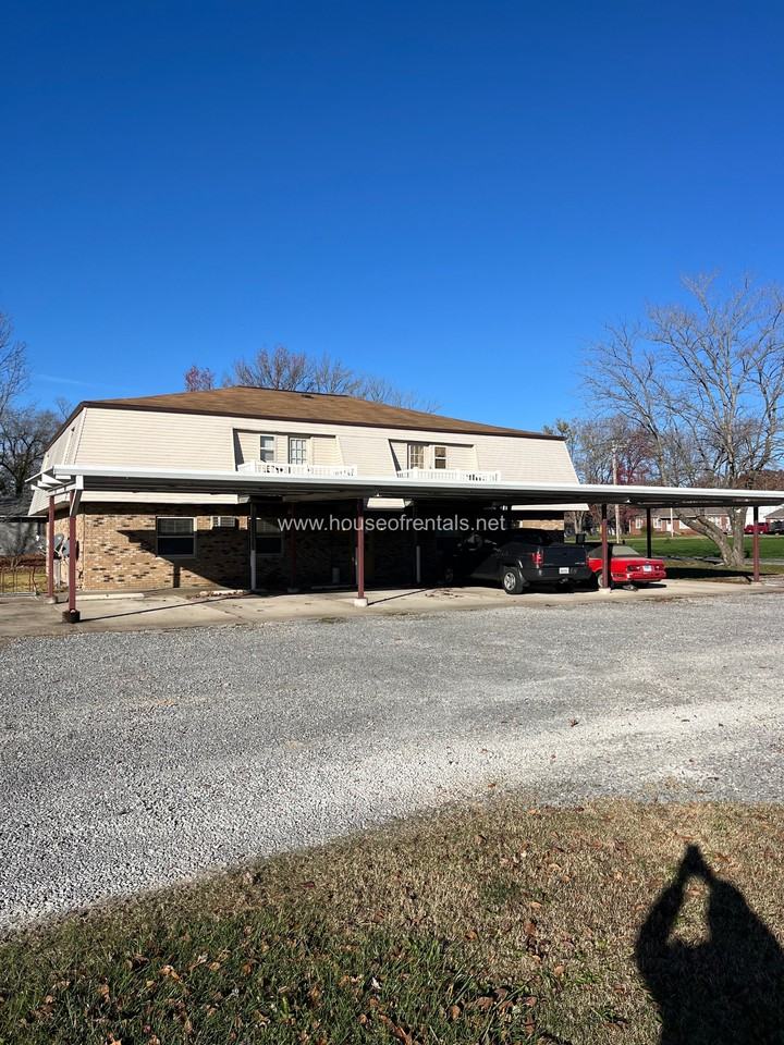 1005 Shawnee Trl #3 - Photo 5 of 6