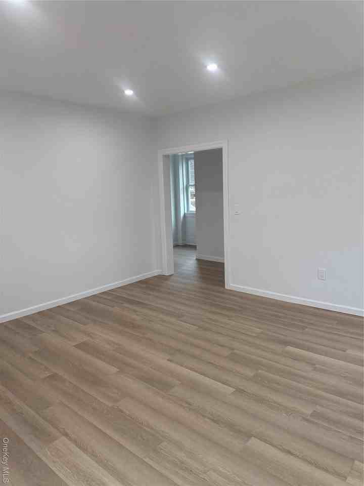 21 Continental Pl - Photo 7 of 17