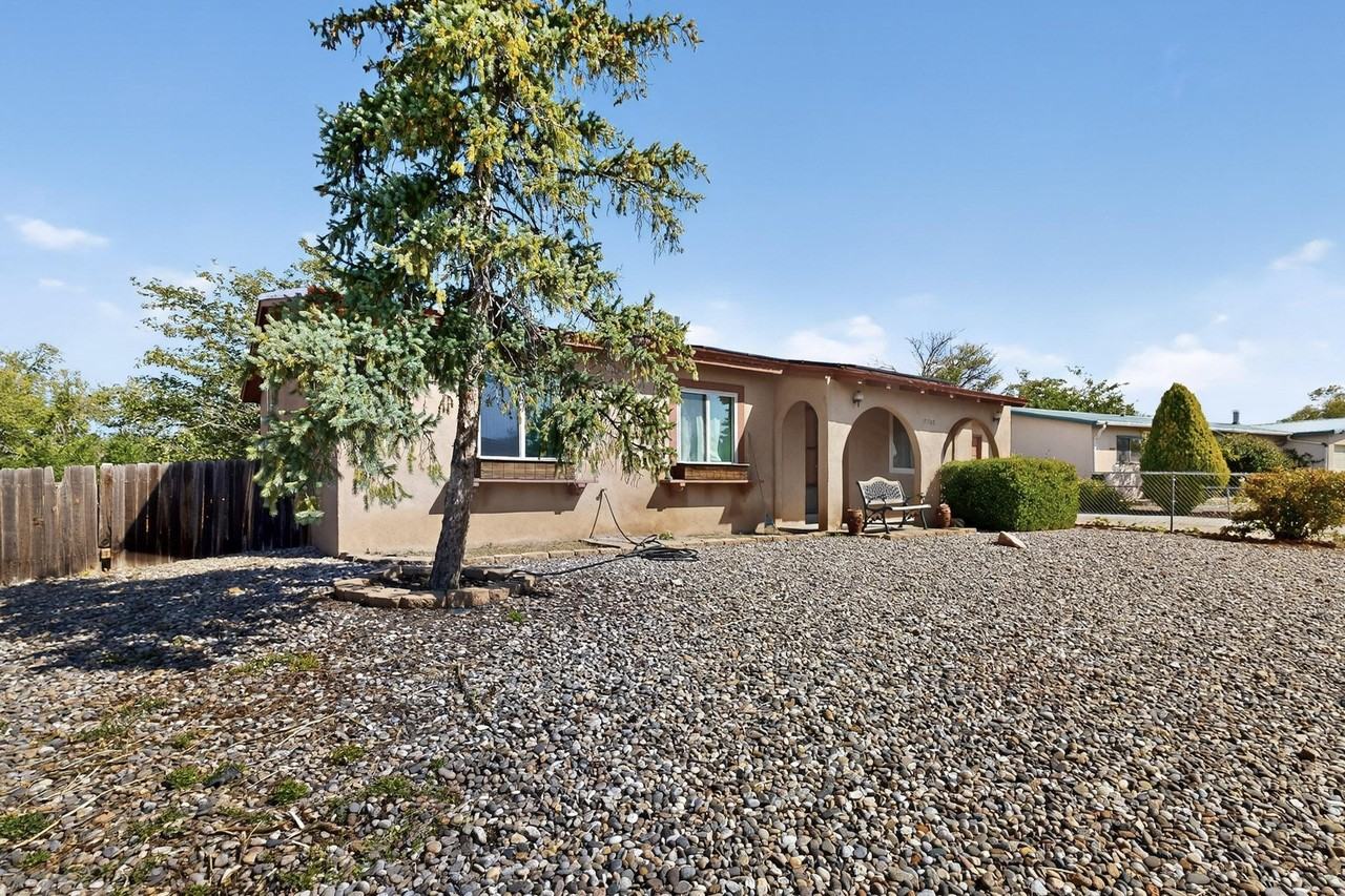 2702 Avenida Del Sol #1 - Photo 3 of 42