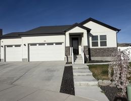 featured image of 194 W Sugarbowl Cir