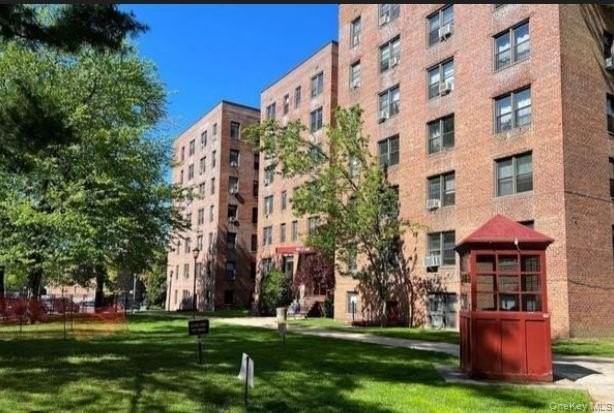 15020 71st Ave Apt 2f