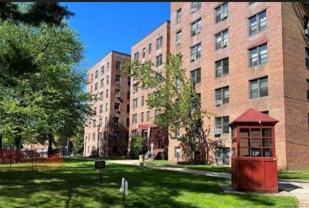 15020 71st Ave #2F - Photo 1 of 1