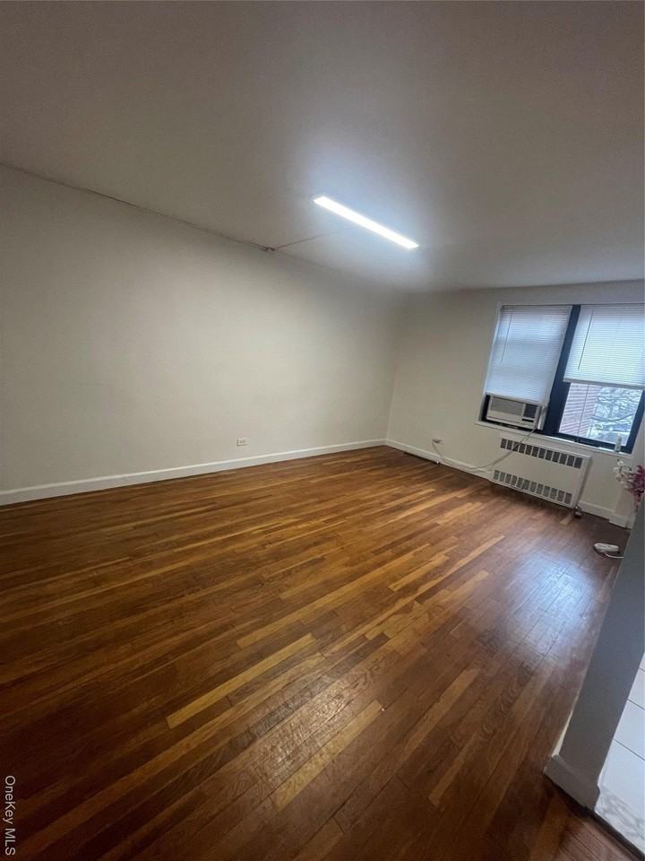 15020 71st Ave #2F - Photo 2 of 8